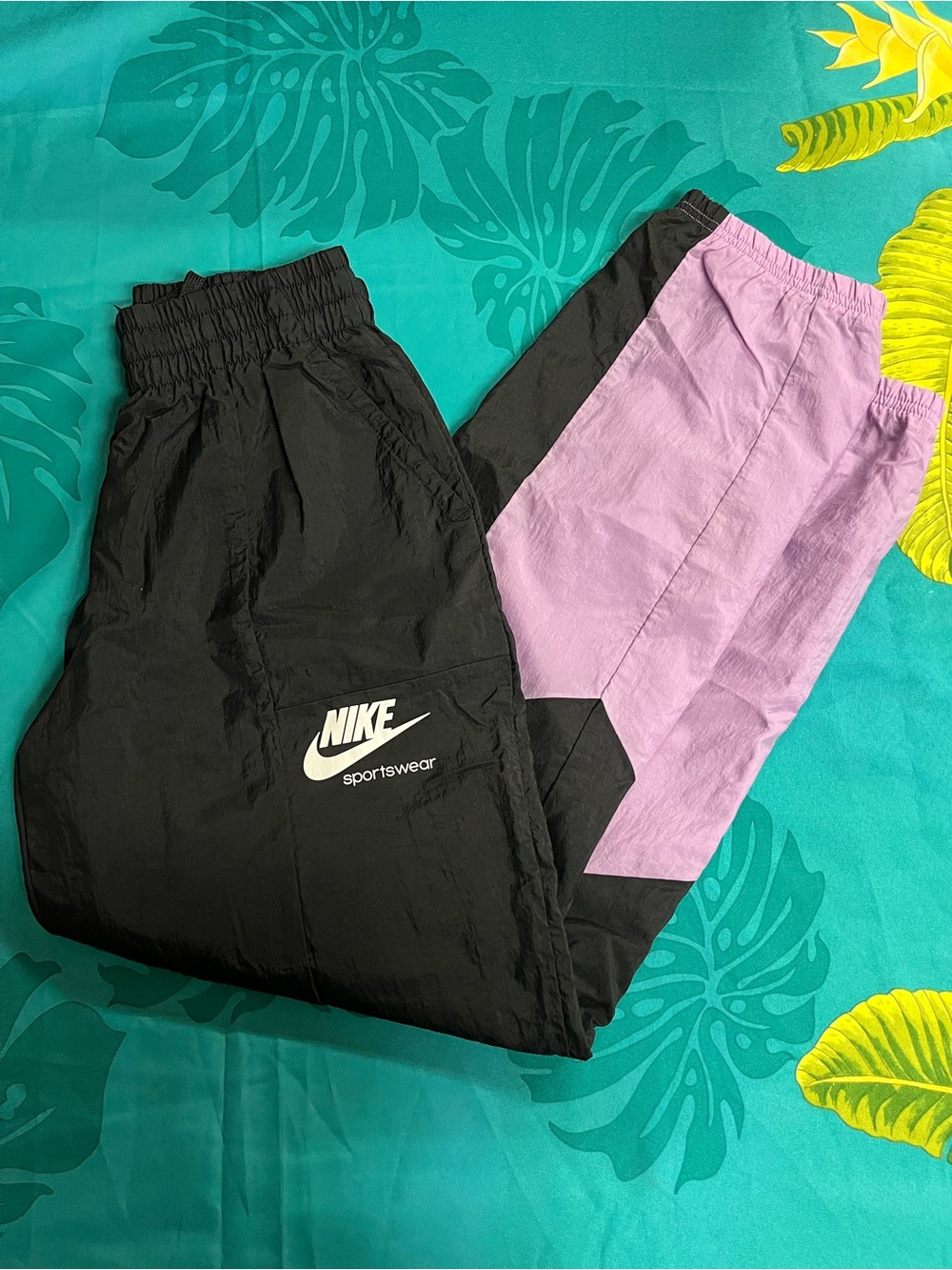 Nike Kids Black & Lavender Colorblock Joggers